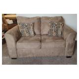 Microfiber Love Seat w/ Toss Pillows