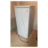 Small Kenmore Freezer 49.5 inches tall 22w23d