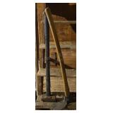 Sledge hammer and Mattlock (maul)