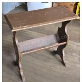 Vintage wood reader