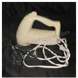 Sunbeam Mixmaster, hand mixer includes one set of