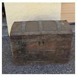 Antique humpback steamer trunk. 22x30x16.