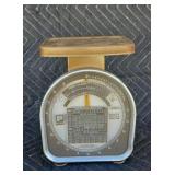 Vintage Pelouze postal scale. Model Y5.