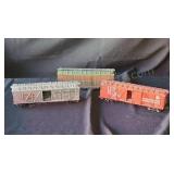 Vintage HO scale train cars