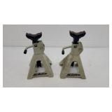 (2) jackstands