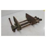 Bench vise