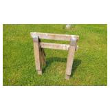 2 sawhorses