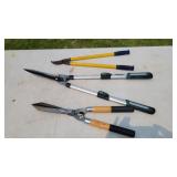 Hedge shears and pruner