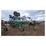 John Deere 2200 field cultivator