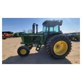John Deere 4440