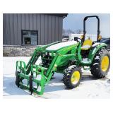 John Deere 4052M
