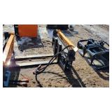 New Wolverine hydraulic adjustable pallet forks