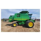 John Deere 9550 combine
