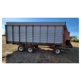 Miller Pro 2200 front unload forage wagon