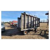 Forage dump wagon