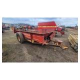 New Holland 519 manure spreader
