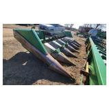 John Deere 643 corn head