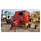 New Holland 644 round baler
