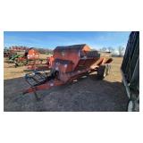H & S 3302 manure spreader