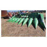 John Deere 843 corn head