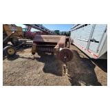 New Holland Hayliner 67 square baler