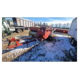 New Holland 315 Hayliner square baler