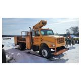 International bucket truck