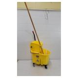 Rubbermaid mop bucket and mop