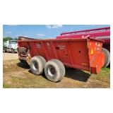 Kuhn Knight 8124 Pro Twin manure spreader