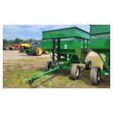 Unverferth 235 gravity wagon - nice