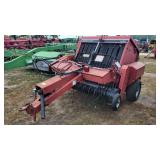 International 3450 round baler