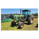 John Deere 4430