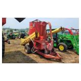 New Holland 358 feed grinder