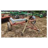 H&S hay tedder