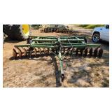John Deere disk 14 ft