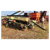 John Deere 7000 8 row planter etherell transport