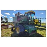 John Deere 4420 combine