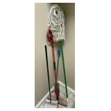 Electrostatic Carpet Sweeper, Mop