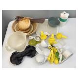 Plastic Kitchen Utensils, Measuring, Wooden Bowls