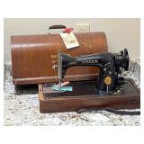 1936 Singer Model 15 Sewing Machine W/ Case
