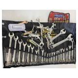 Wrench Set: S A E, Metric