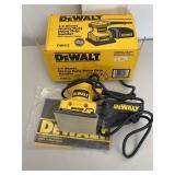 De Walt Quarter Sheet Palm Sander