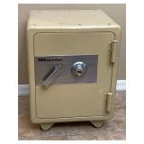 Saga Safe-D-Posit Combination Home Safe