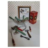 Chocolate Chip Cookie picture, Ritz tin, vintage