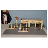 Vintage Texaco Service station play set