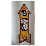 Pepsi Cola arrow sign