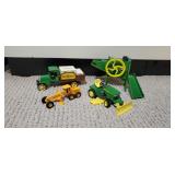 John Deere toys, collectibles (4)