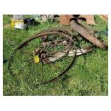 Metal wagon wheels (5)
