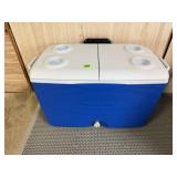 Rubbermaid rolling cooler