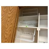 Wire pantry organizing racks